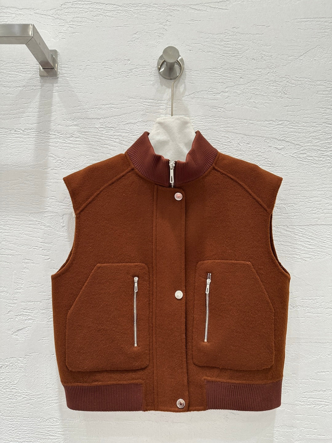 Herm 25fw cashmere vest