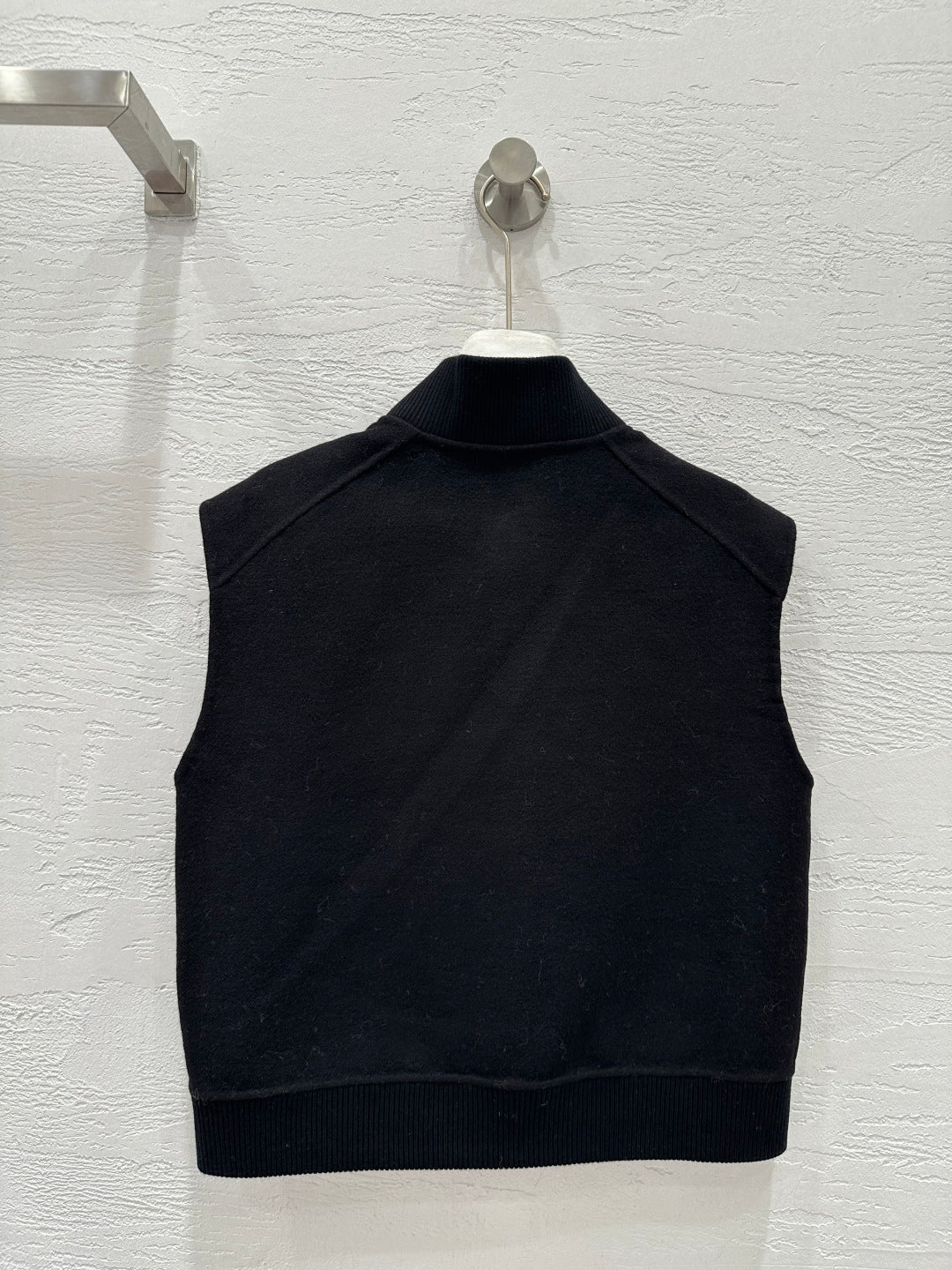 Herm 25fw cashmere vest