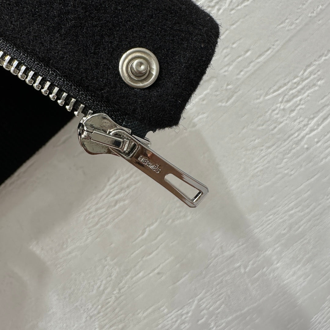 Herm 25fw cashmere vest