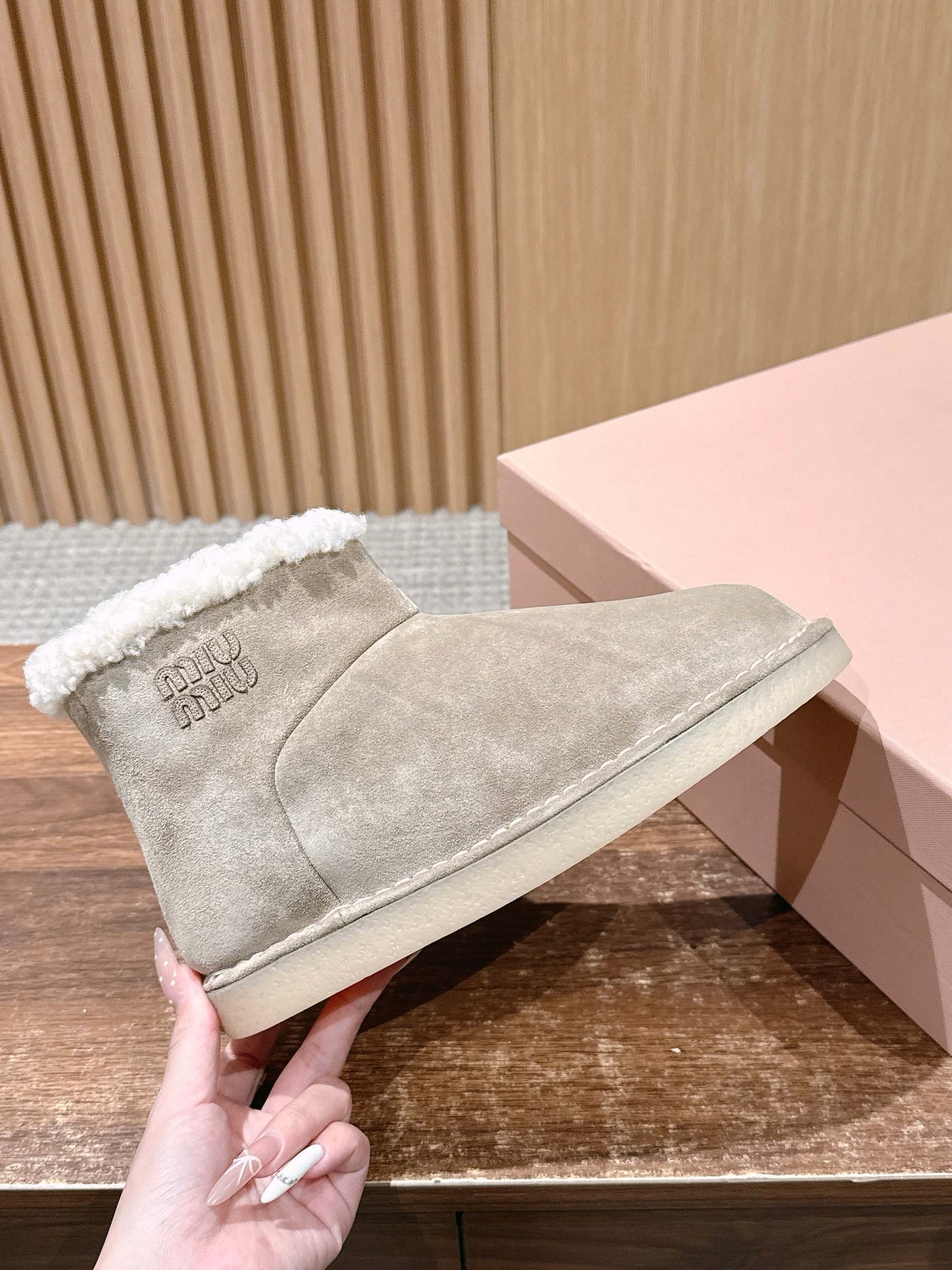 Miu 25fw insulated boots