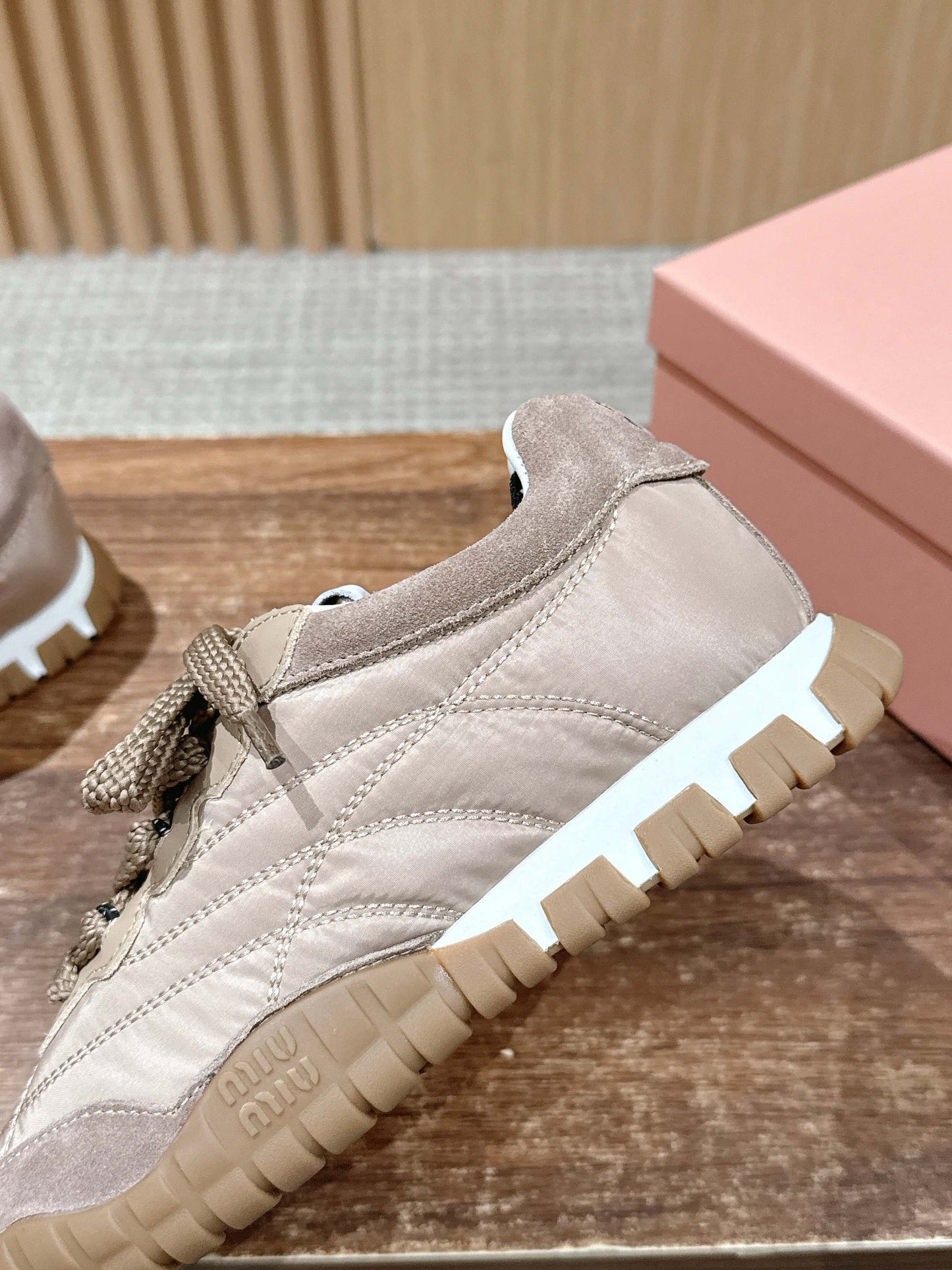 Miu 25fw sneakers