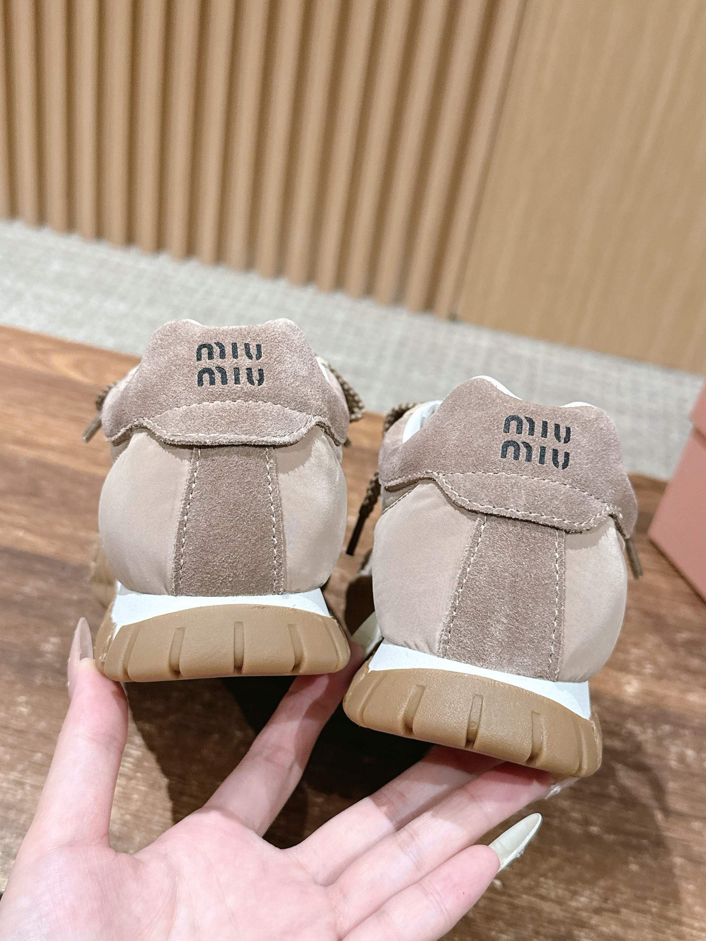 Miu 25fw sneakers