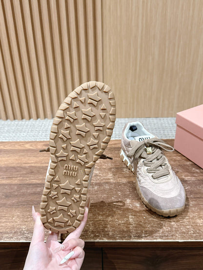 Miu 25fw sneakers