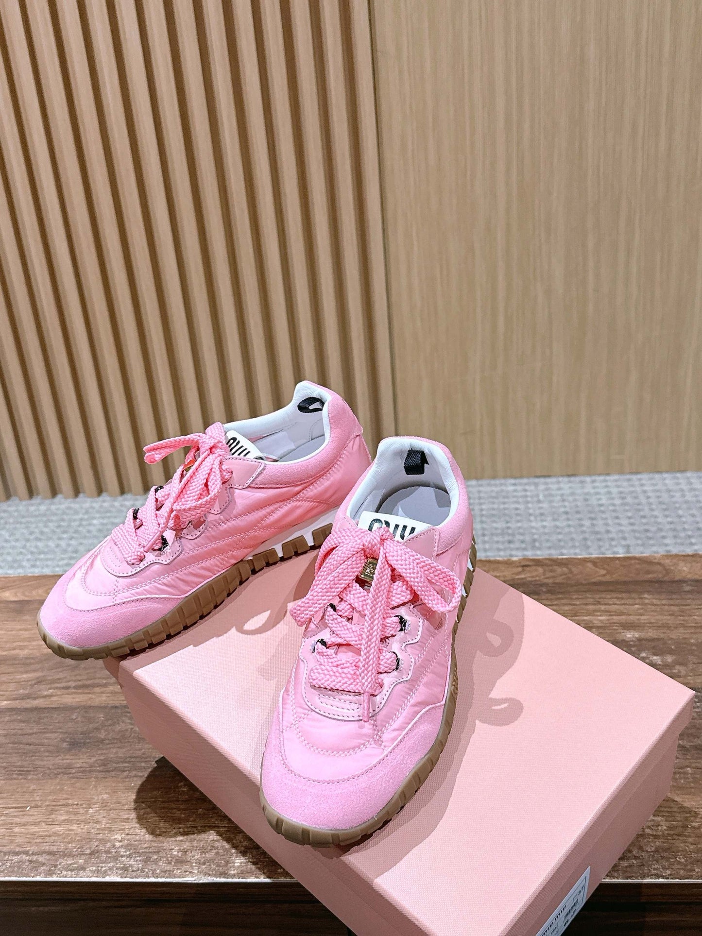 Miu 25fw sneakers