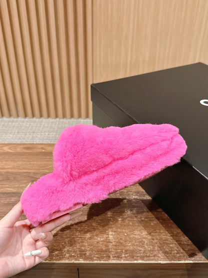 Chan 25fw fluffy slippers