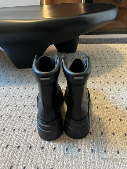 Alex 25fw combat boots