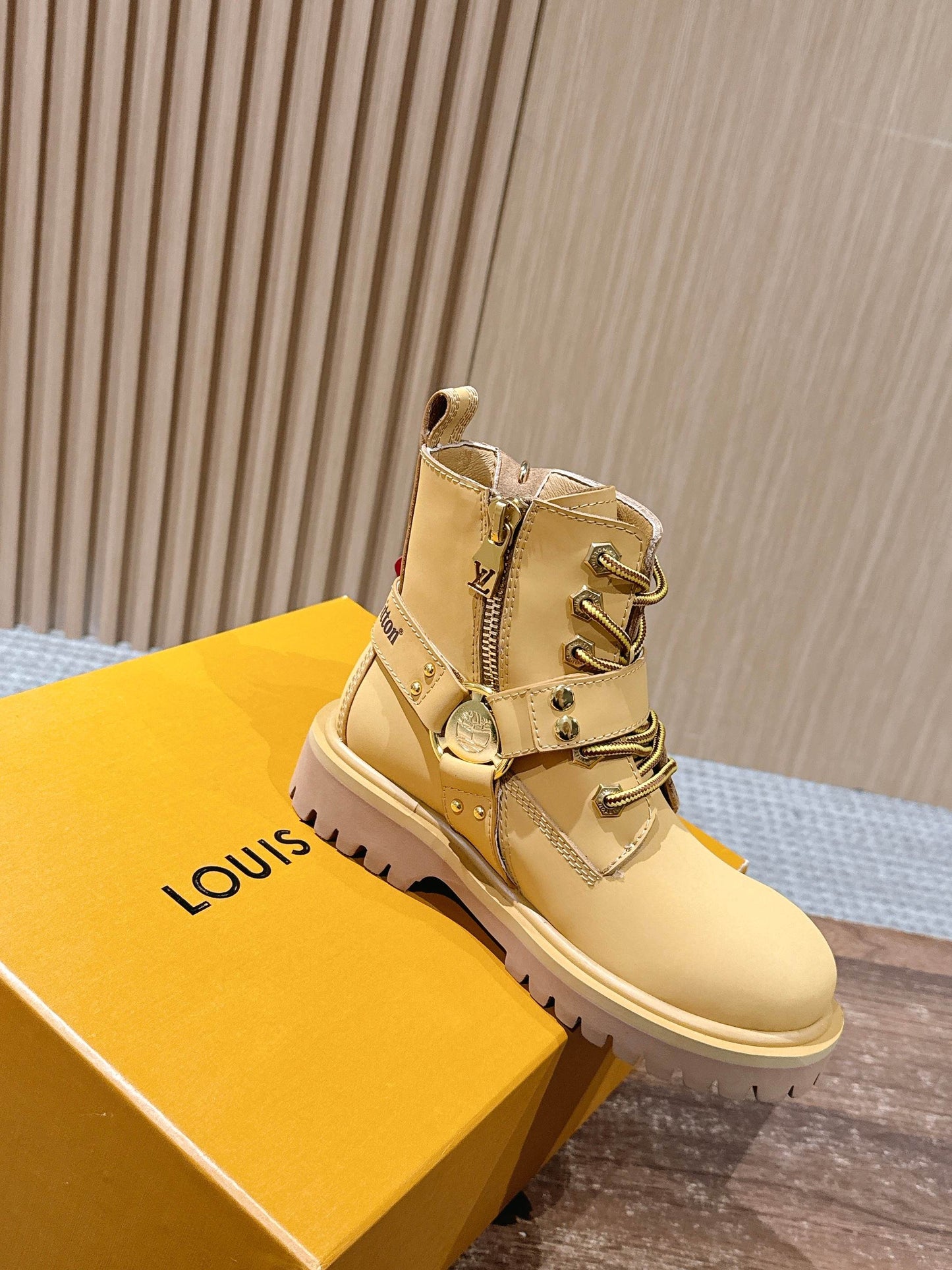 Loui 25fw biker boots