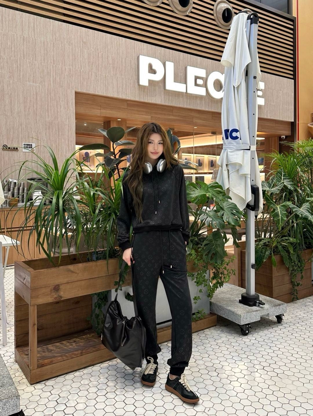 Loui 25fw hooded jacket pants set