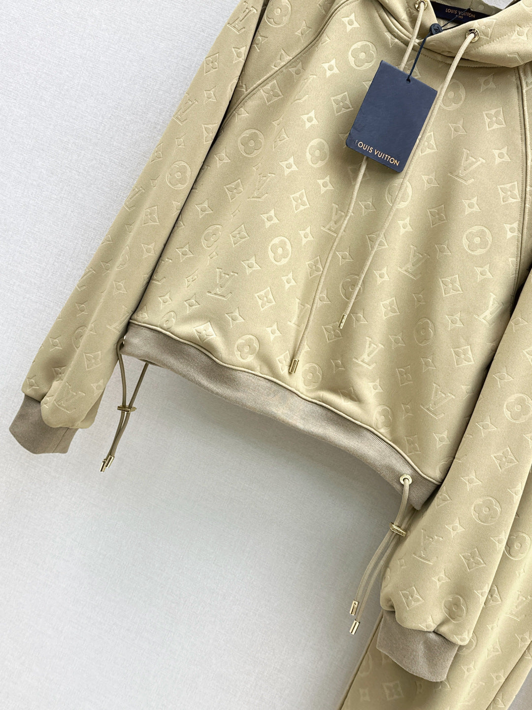 Loui 25fw hooded jacket pants set