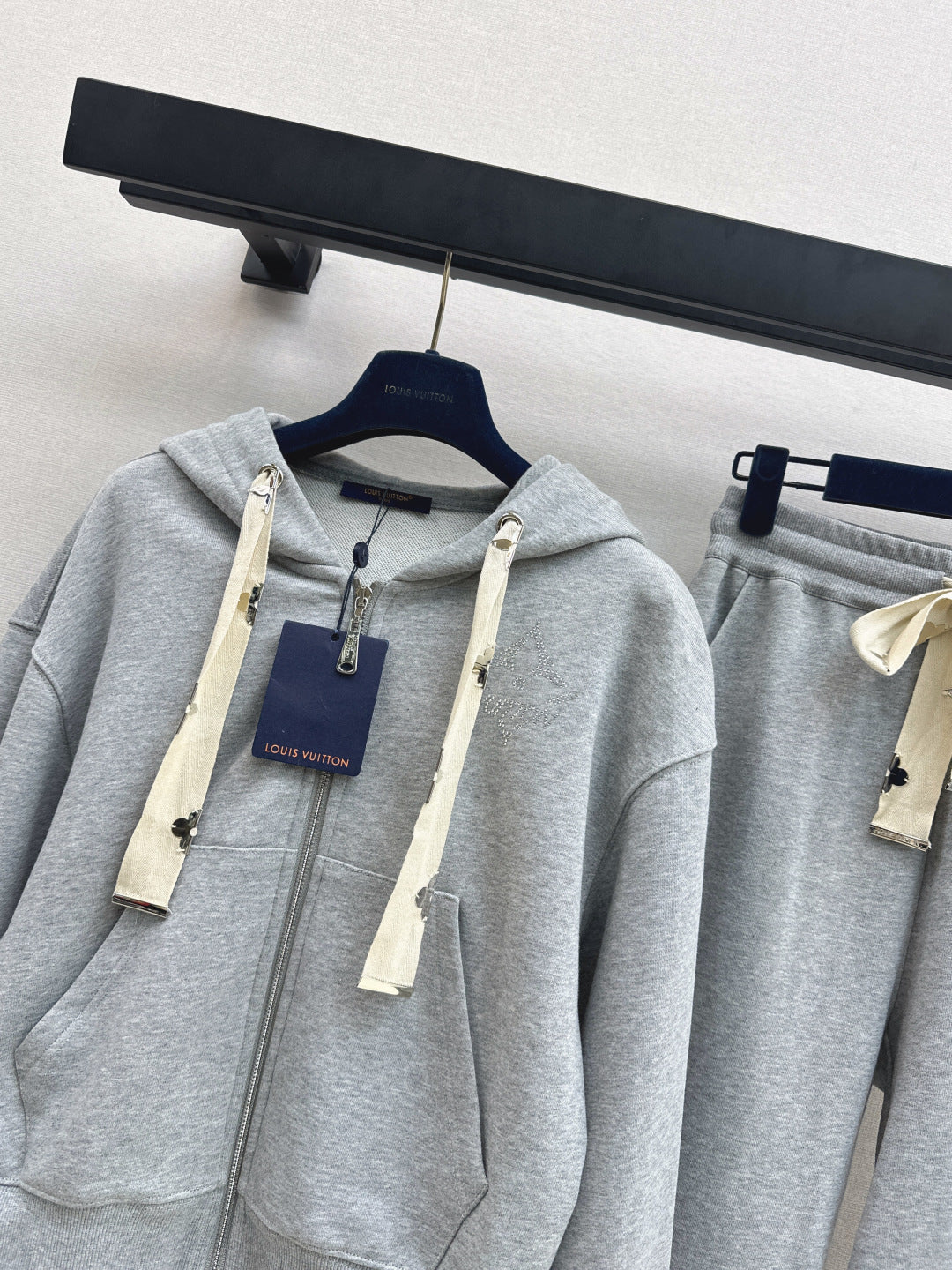 Loui 25fw tracksuit