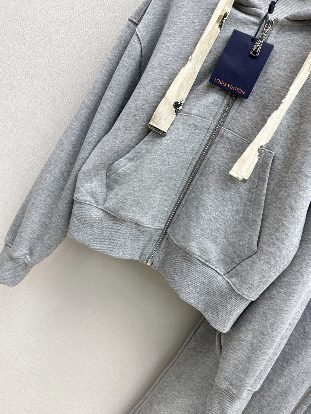 Loui 25fw tracksuit