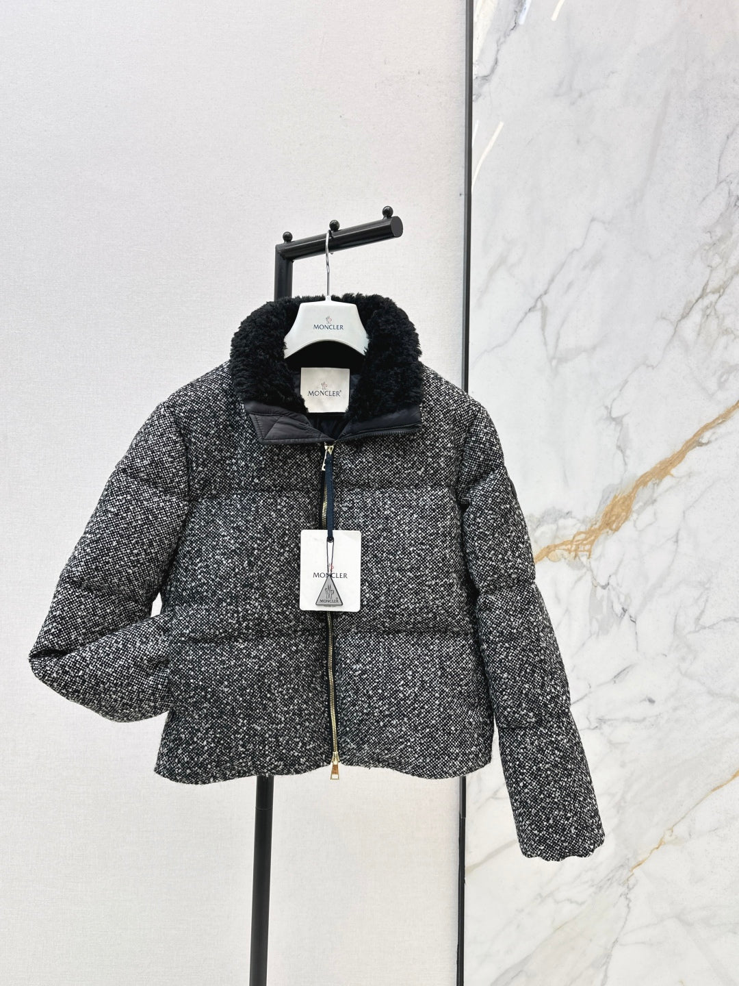 Monc 25fw down jacket