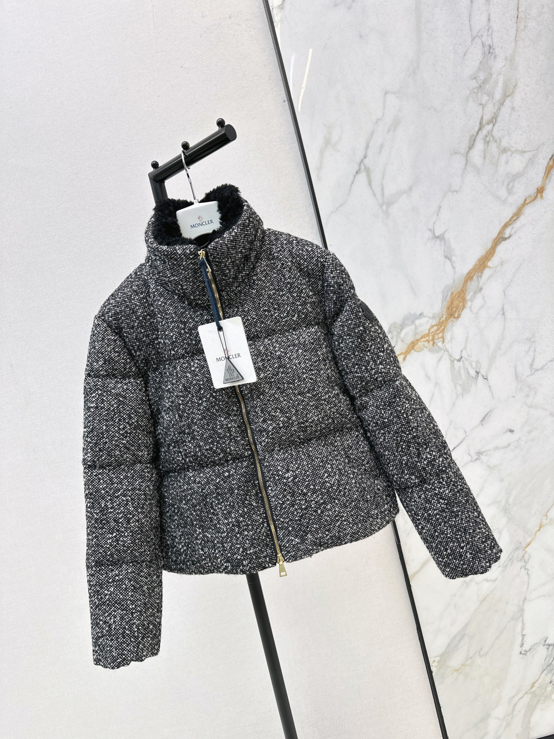 Monc 25fw down jacket