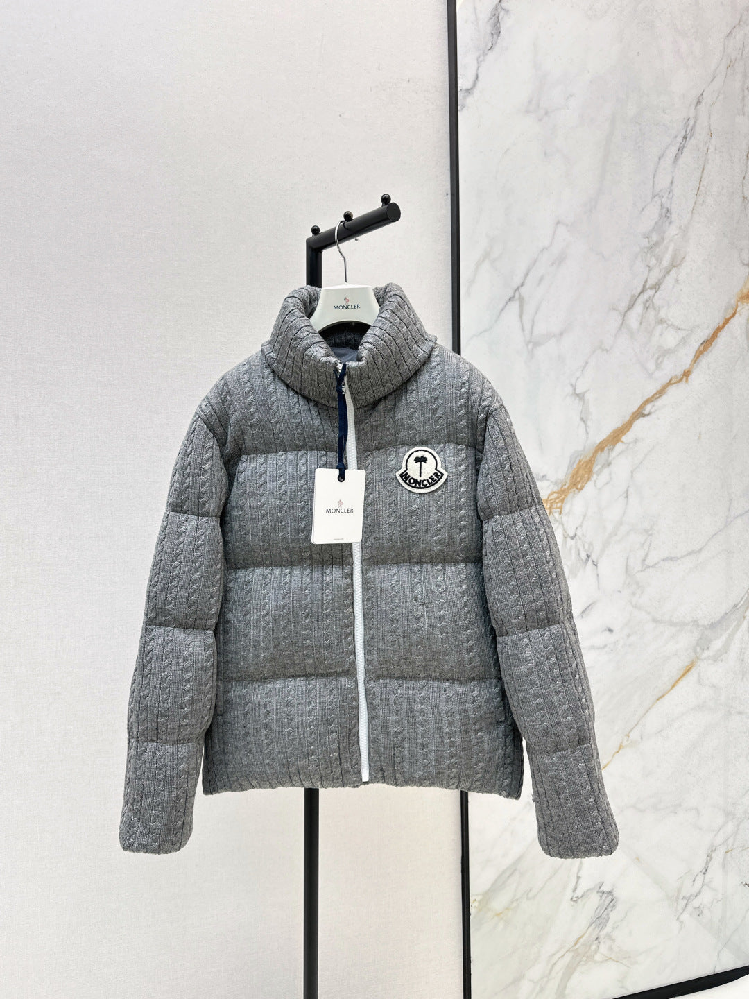 Monc 25fw down jacket