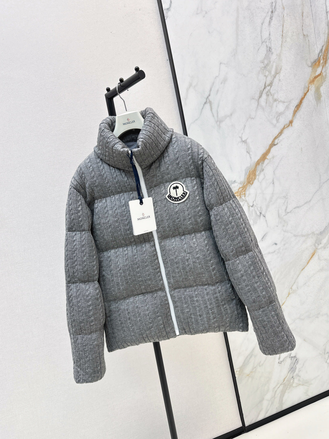 Monc 25fw down jacket