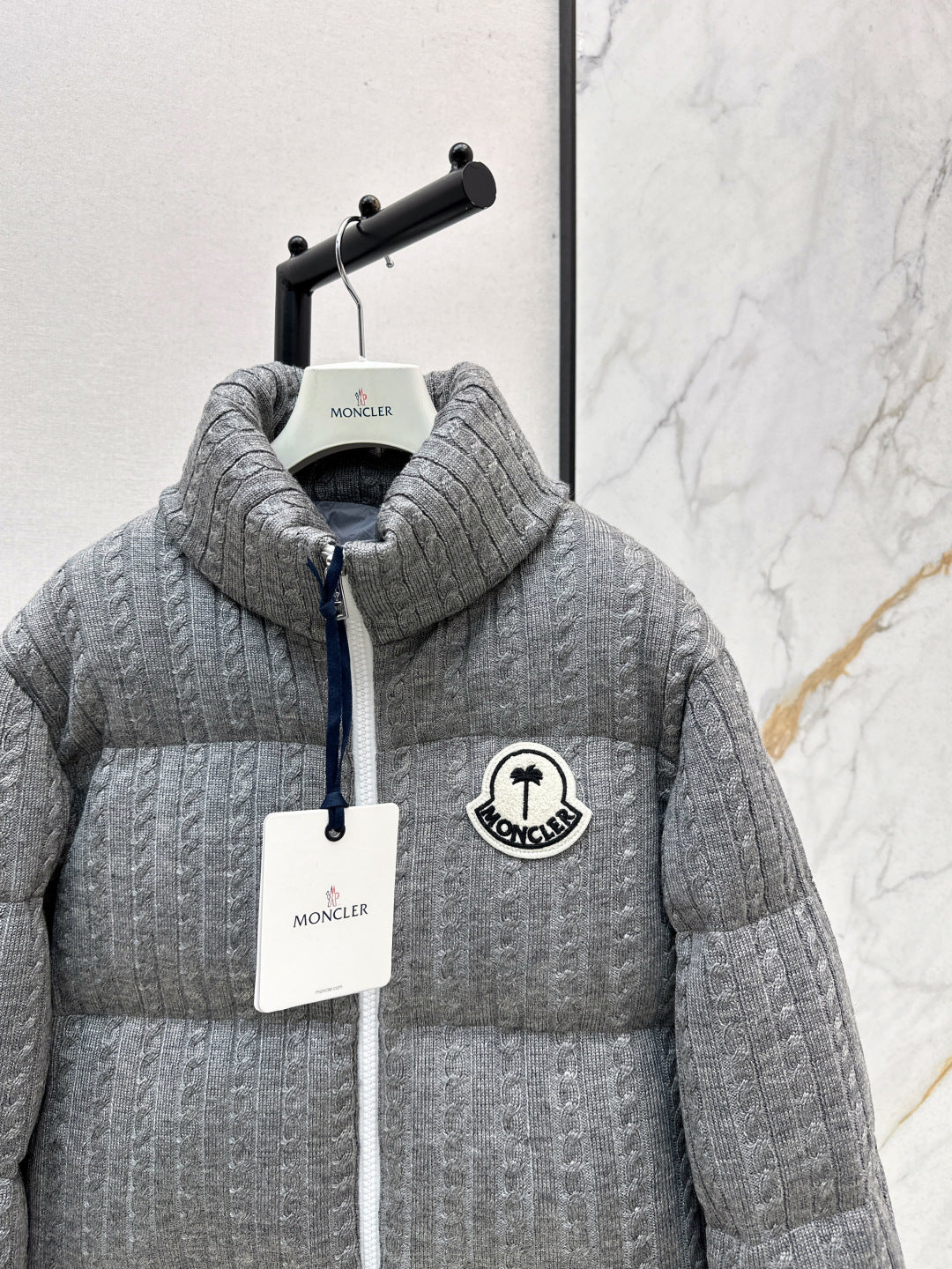 Monc 25fw down jacket