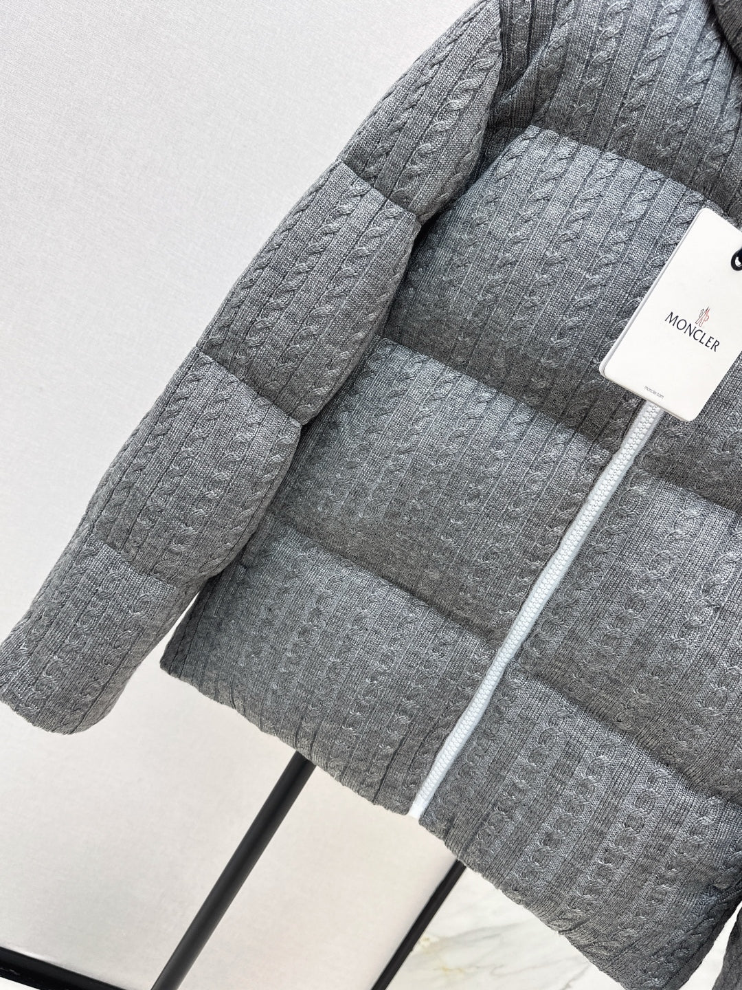 Monc 25fw down jacket