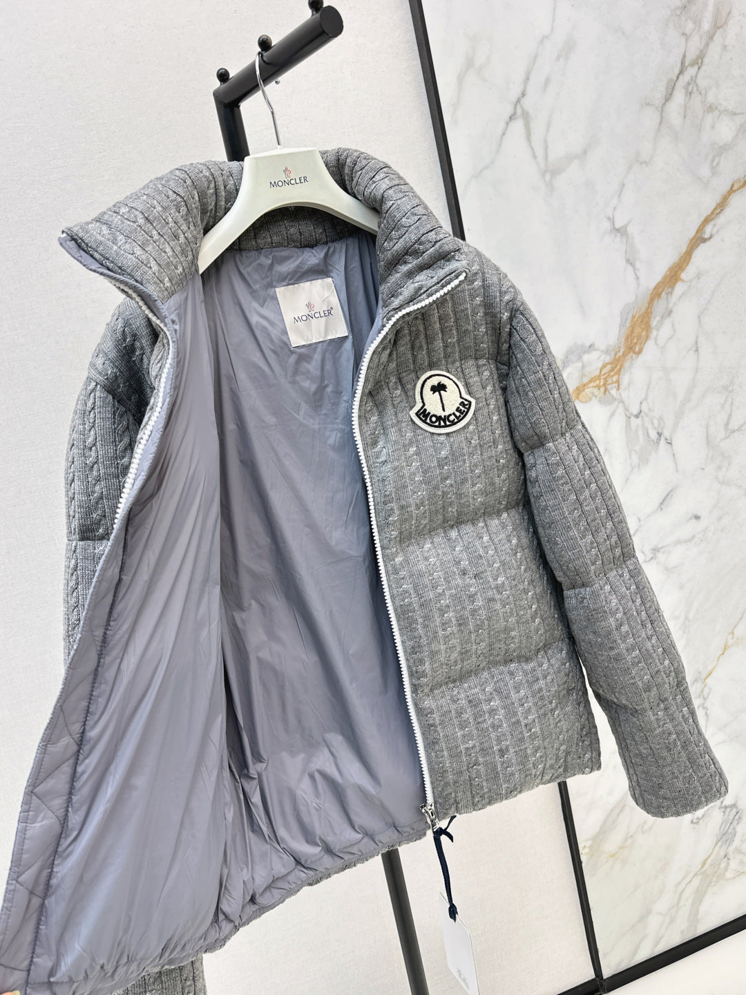 Monc 25fw down jacket