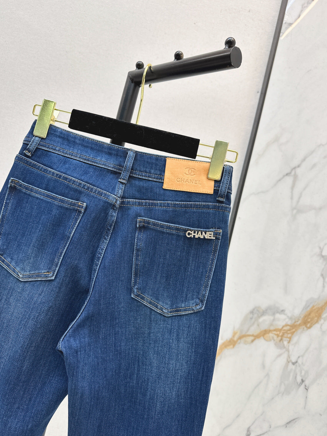 Chan 25fw plush jeans