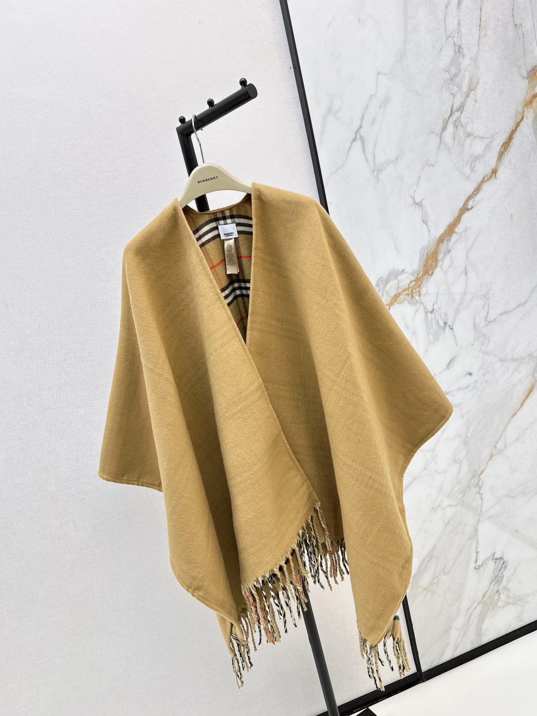 Fend 25fw cashmere cape