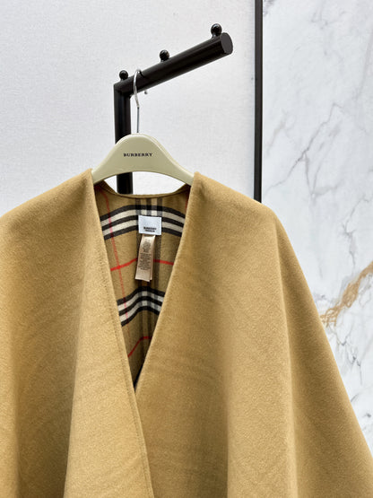 Fend 25fw cashmere cape