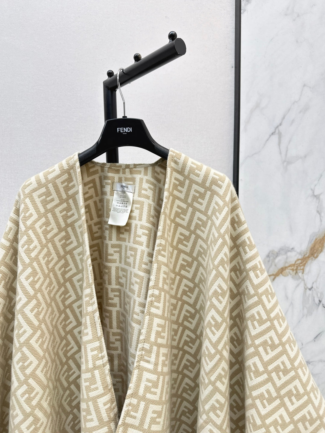 Fend 25fw cashmere cape