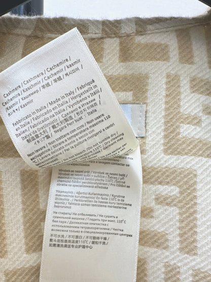 Fend 25fw cashmere cape