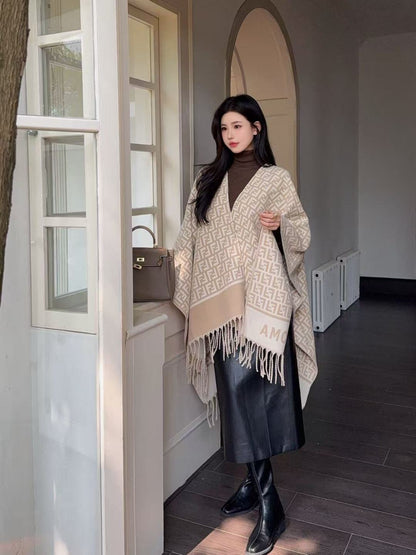 Fend 25fw cashmere cape