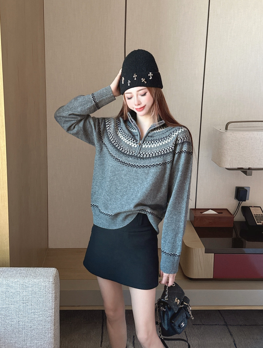 Loro 25fw knitted sweater