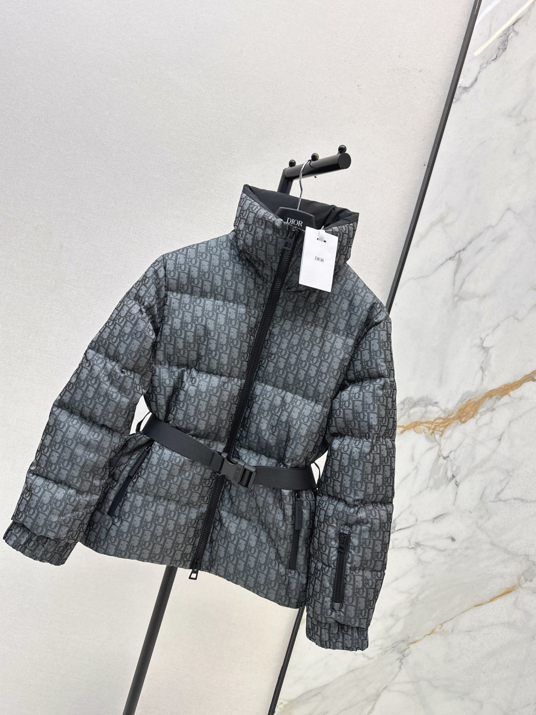 CD 25fw down jacket