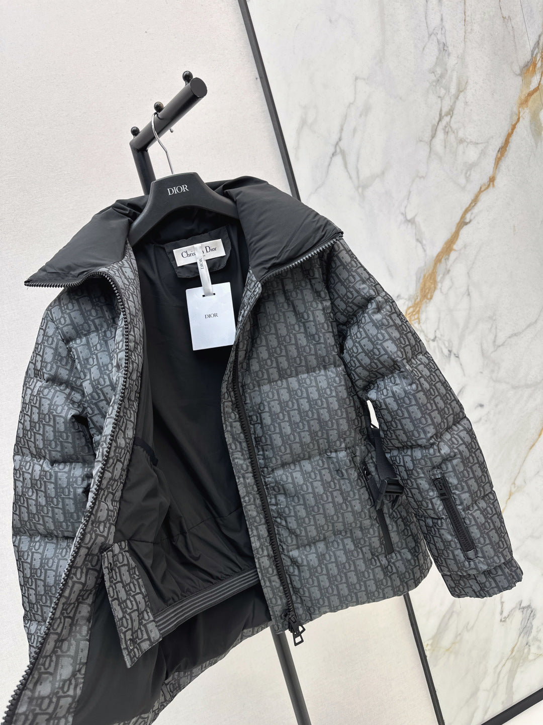 CD 25fw down jacket