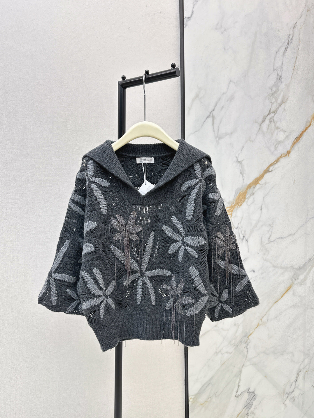 Brun 25fw embroidery sweater