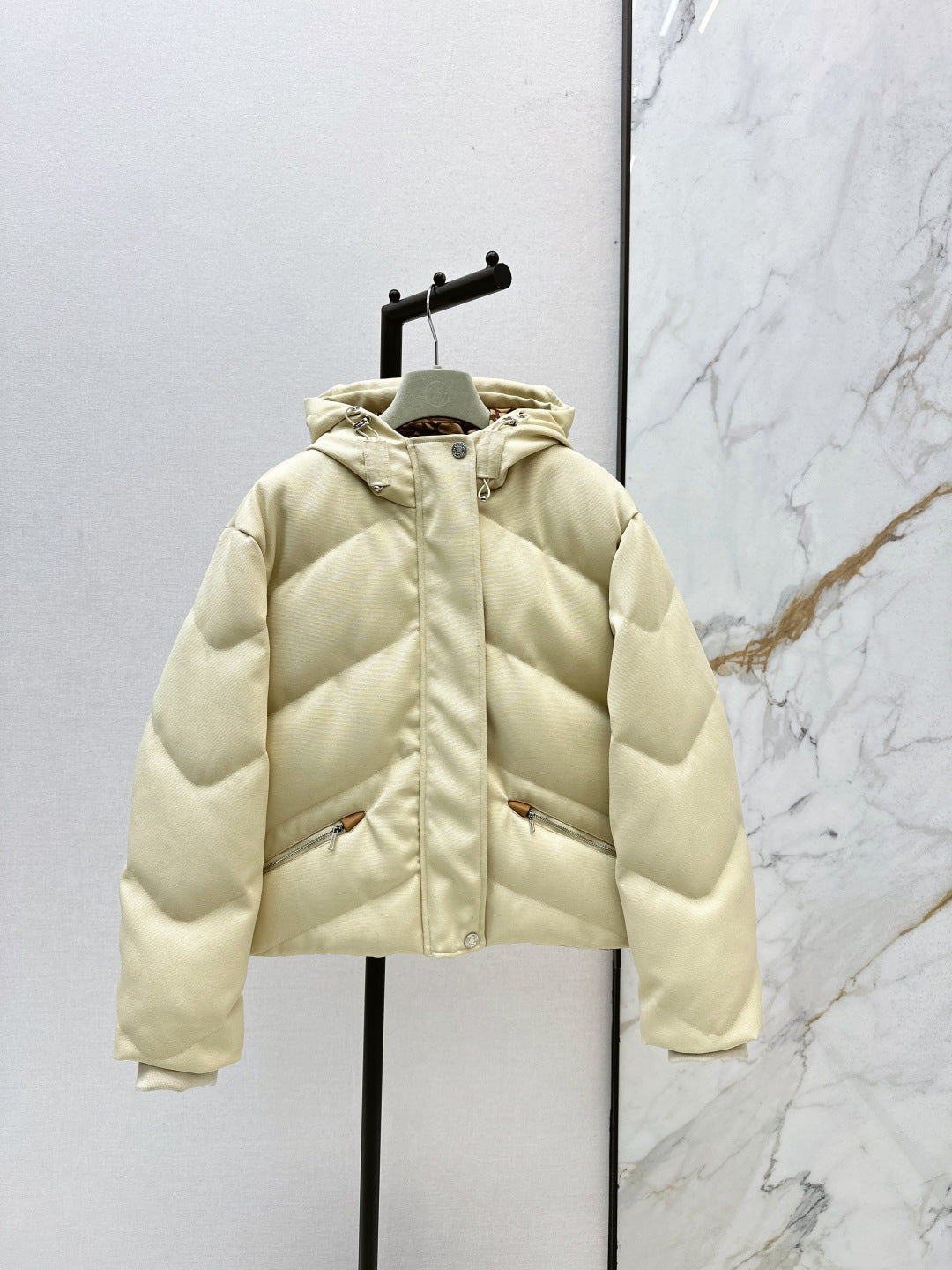 Herm 25fw hooded down jacket