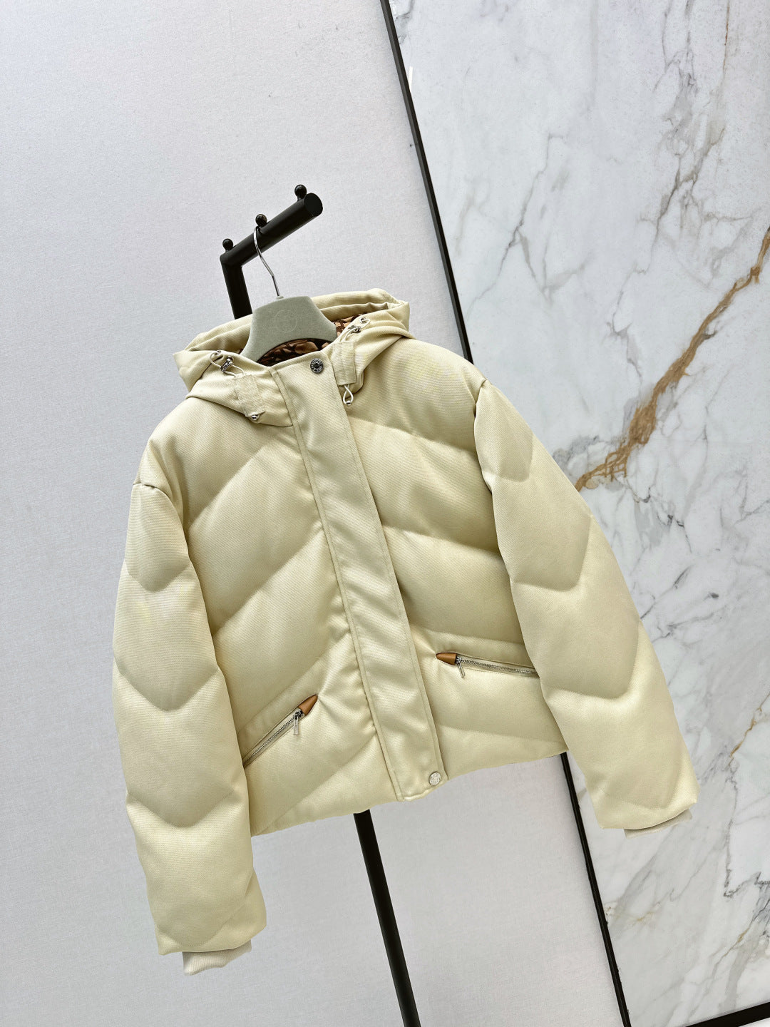 Herm 25fw hooded down jacket
