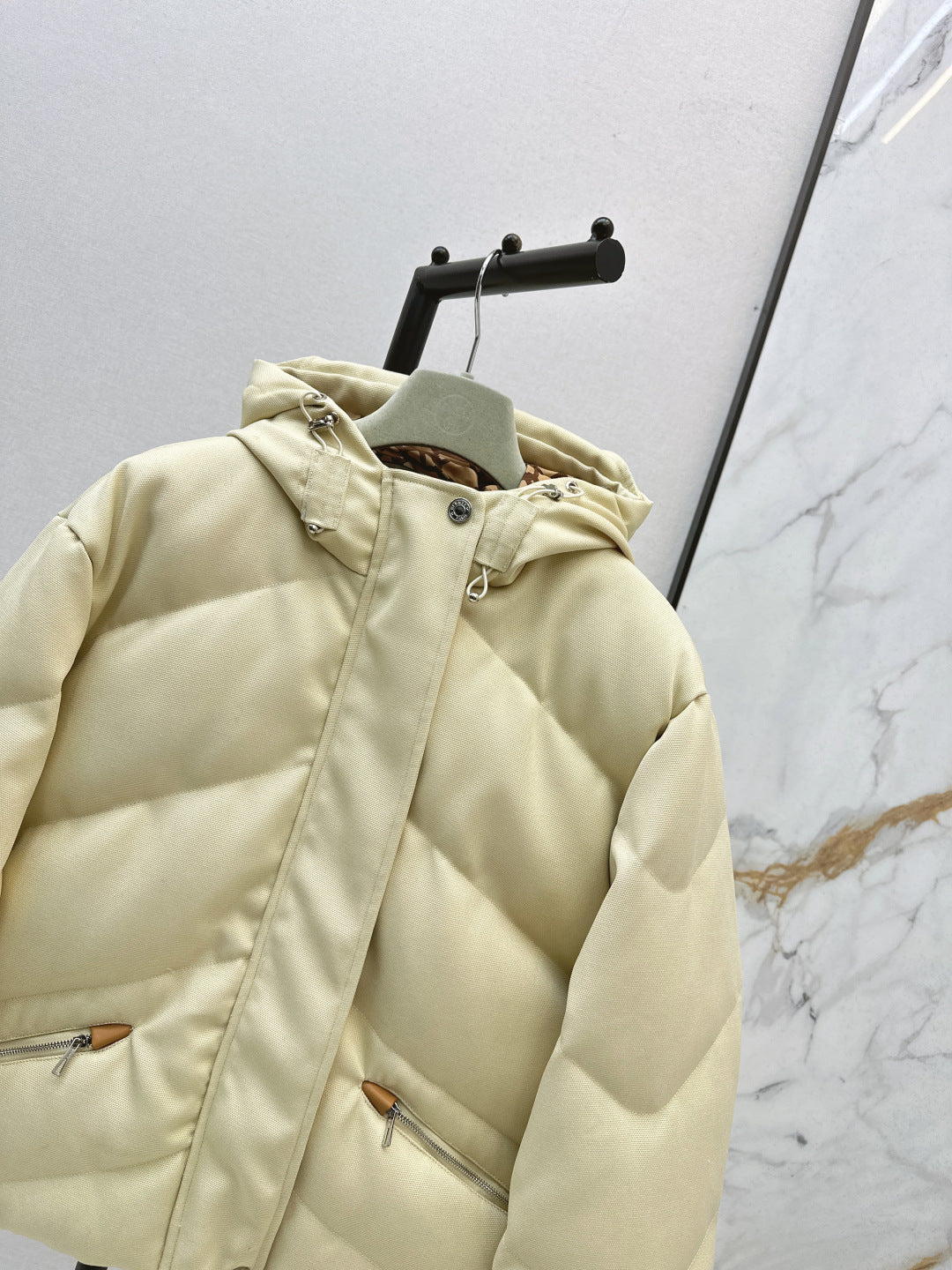 Herm 25fw hooded down jacket
