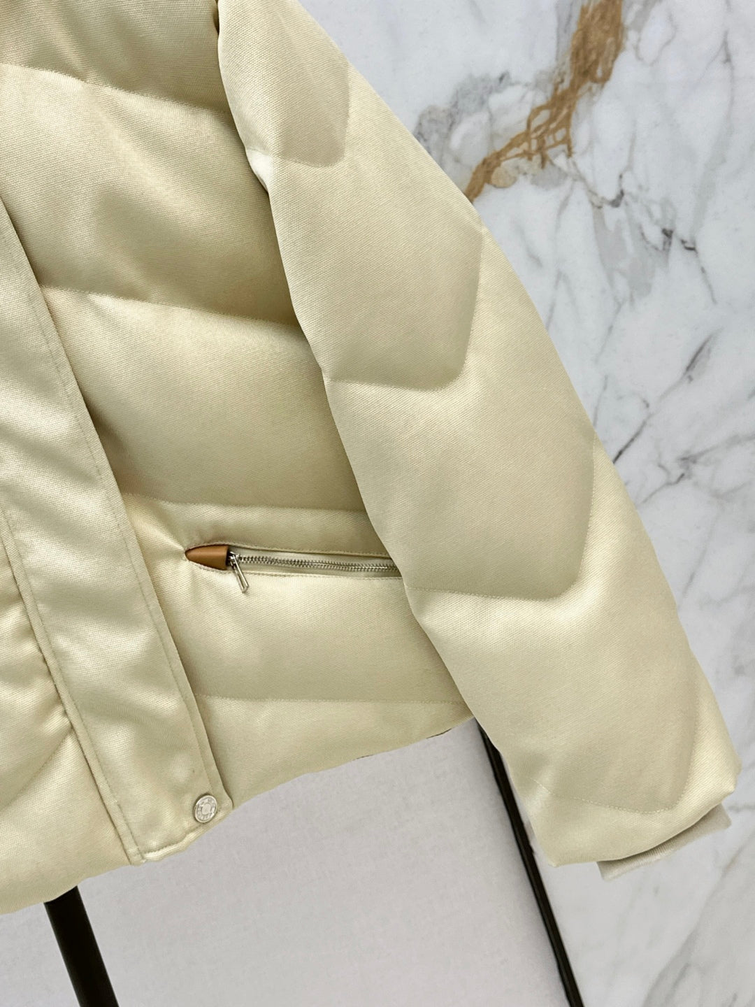 Herm 25fw hooded down jacket