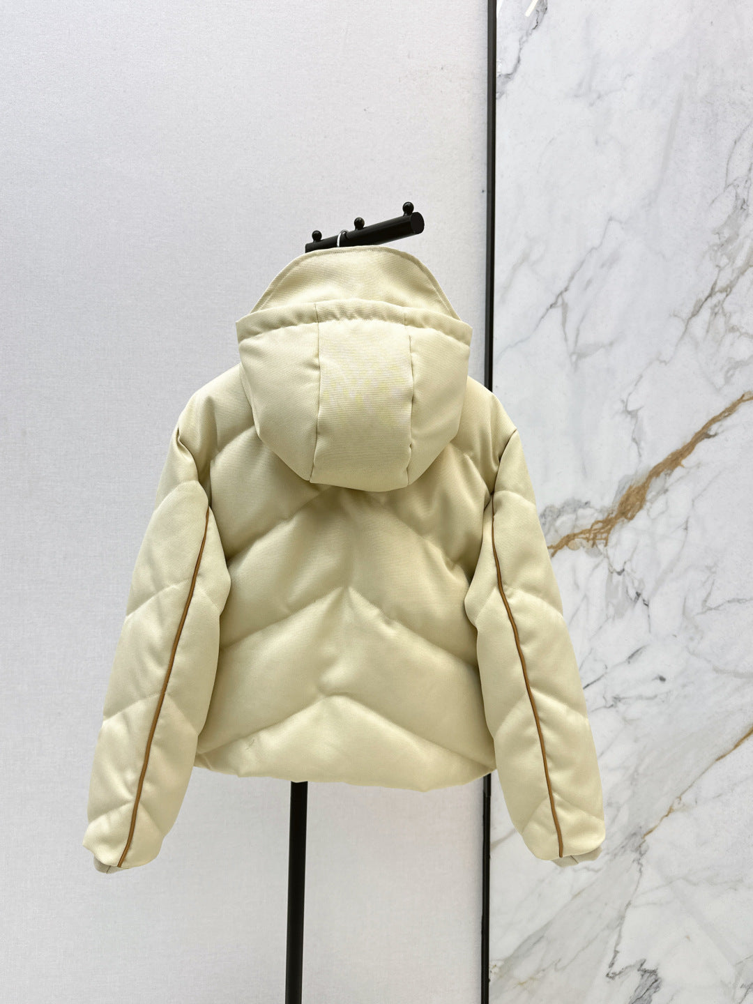 Herm 25fw hooded down jacket