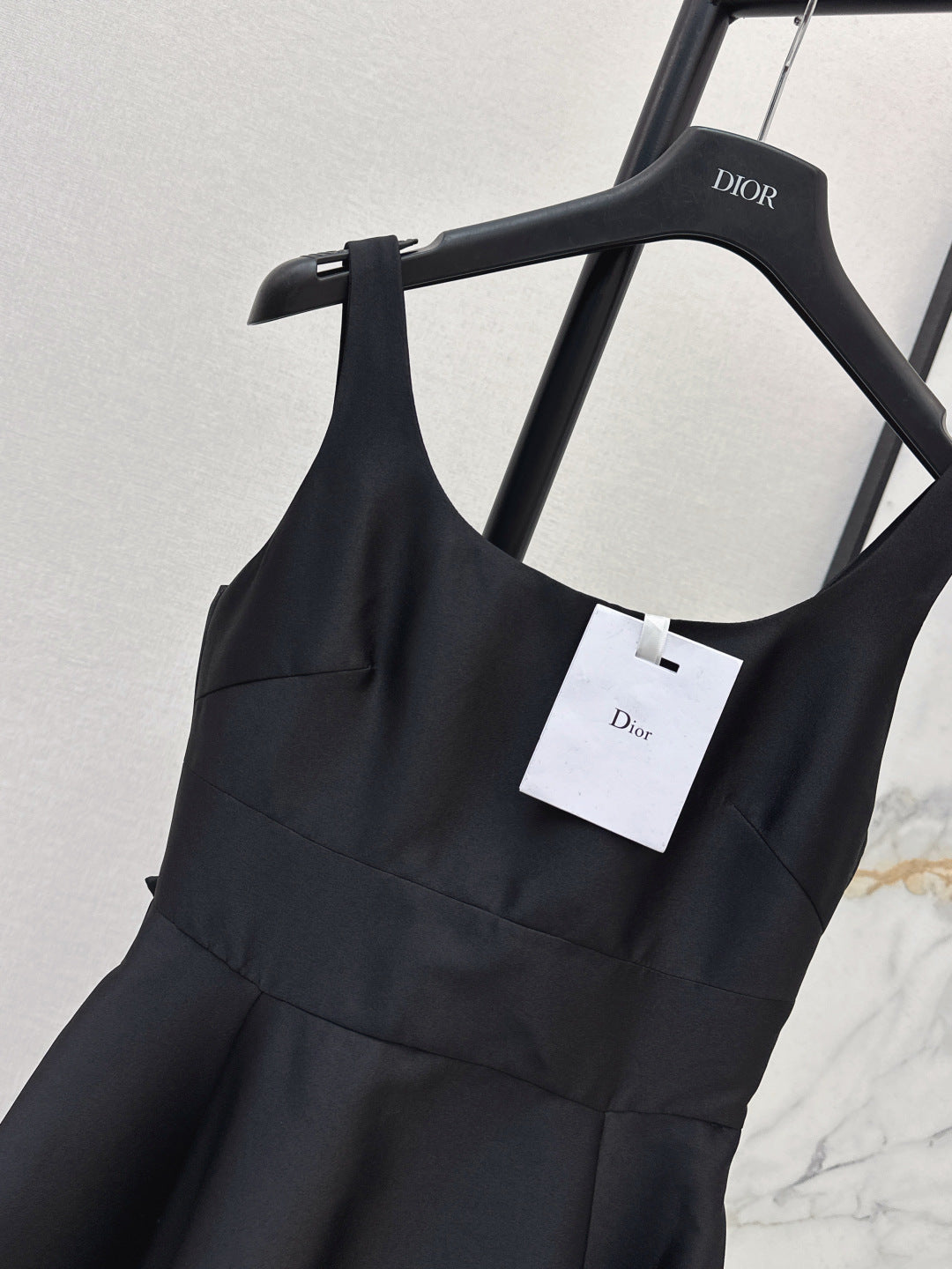 CD 25fw sleeveless dress