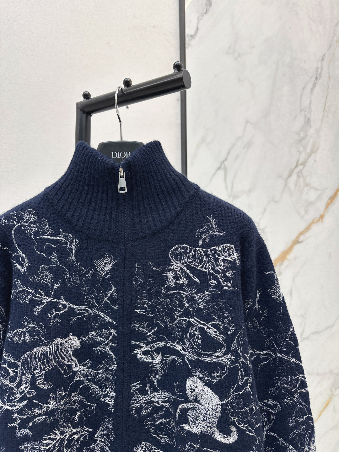 CD 25fw embroidery jacket