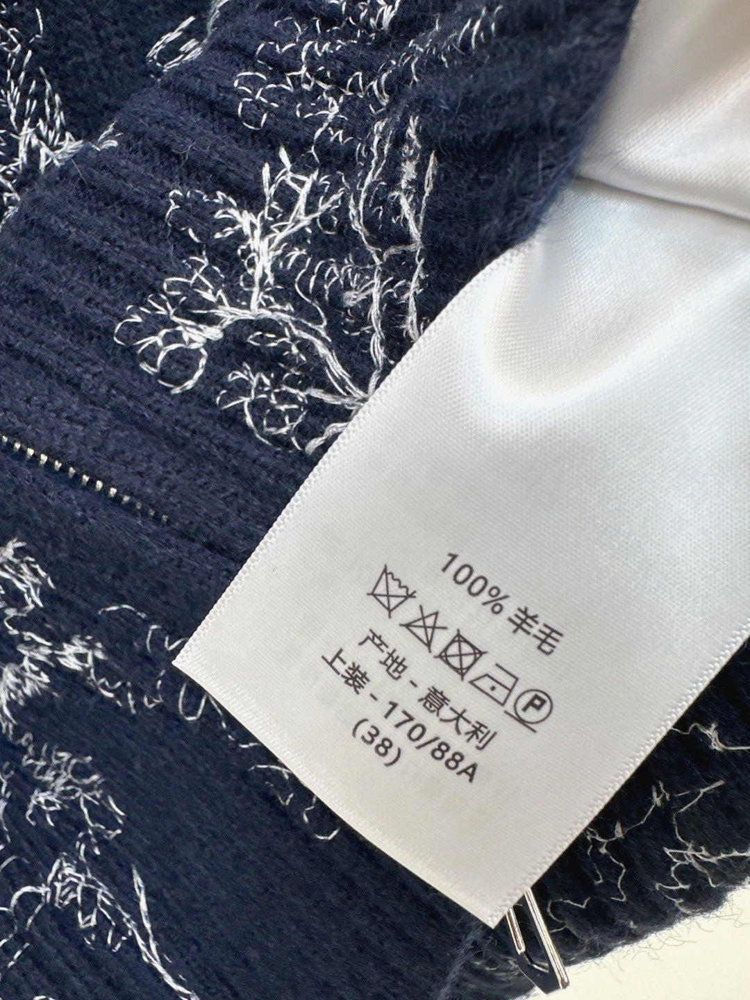 CD 25fw embroidery jacket