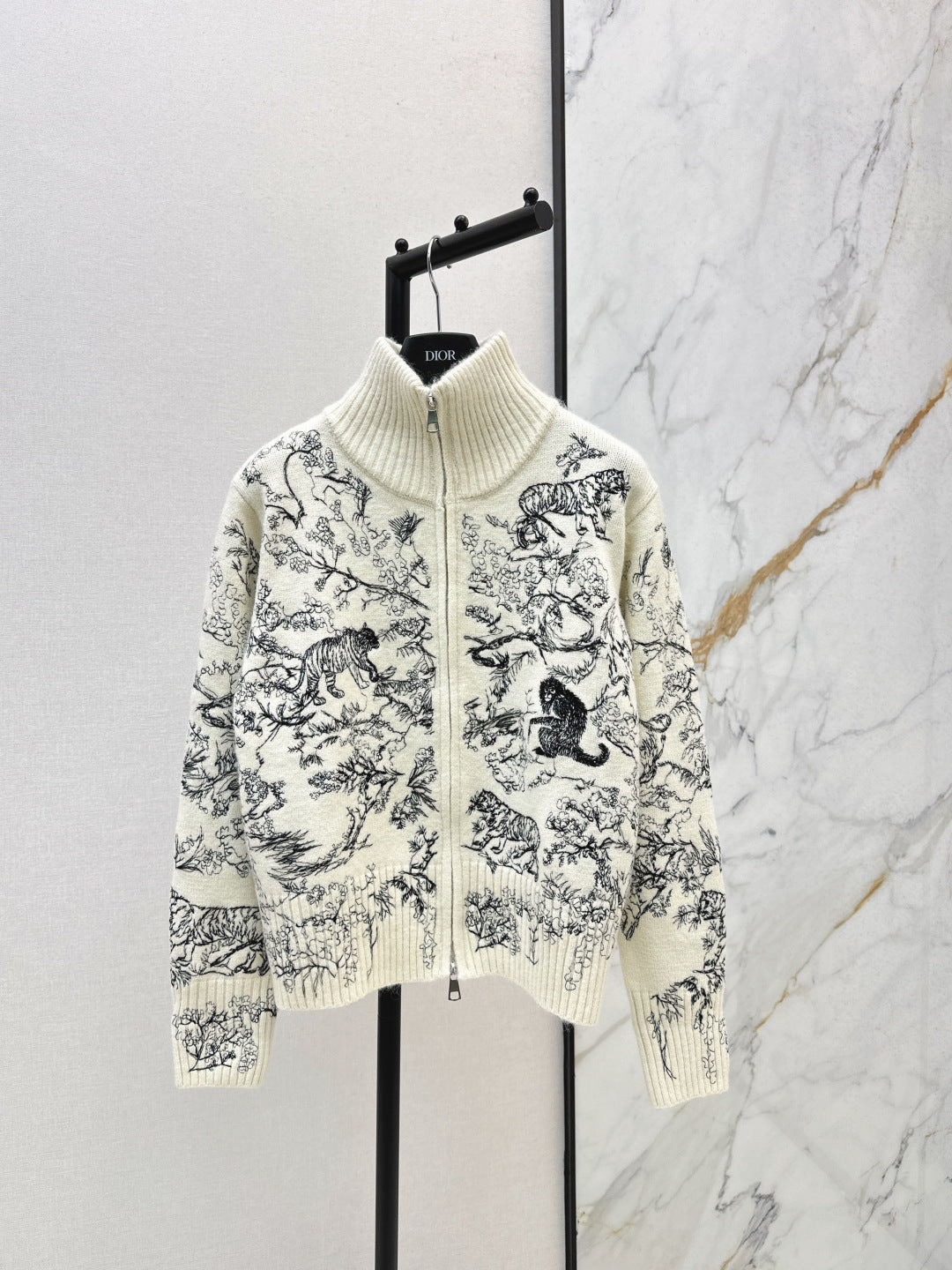 CD 25fw embroidery jacket