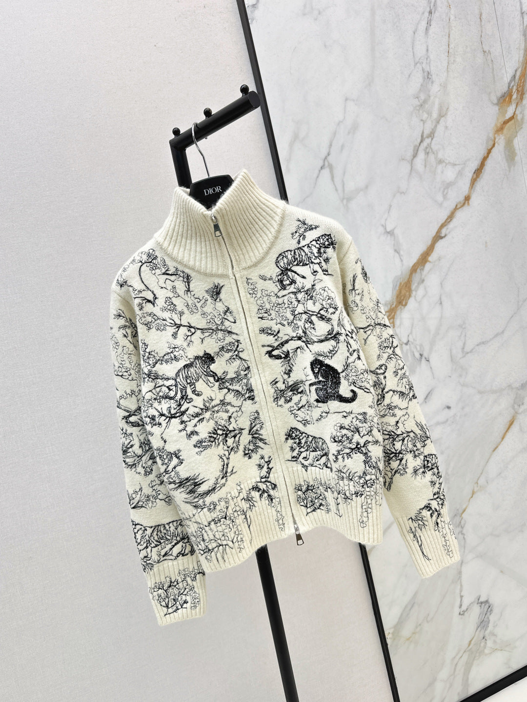 CD 25fw embroidery jacket