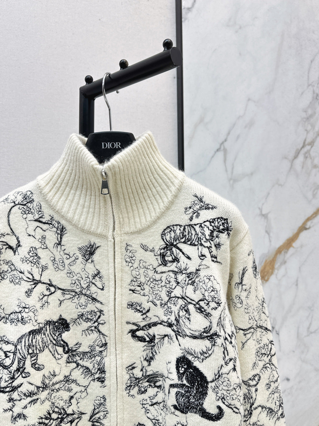 CD 25fw embroidery jacket