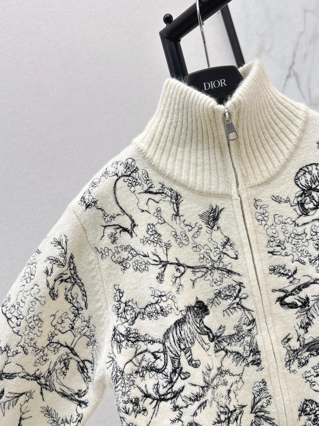 CD 25fw embroidery jacket