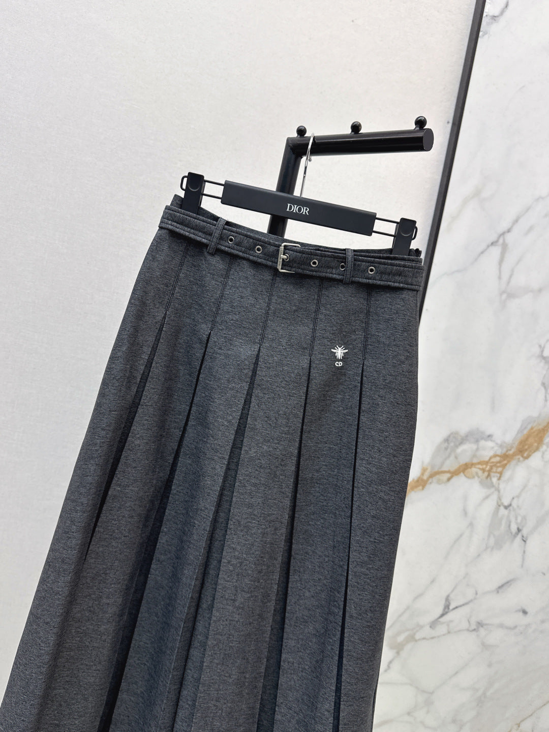 CD 25fw pleated skirt