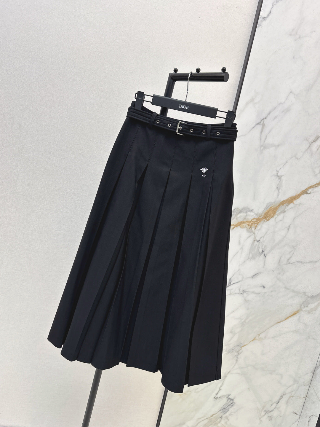 CD 25fw pleated skirt