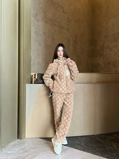 Loui 25fw lamb fleece coat