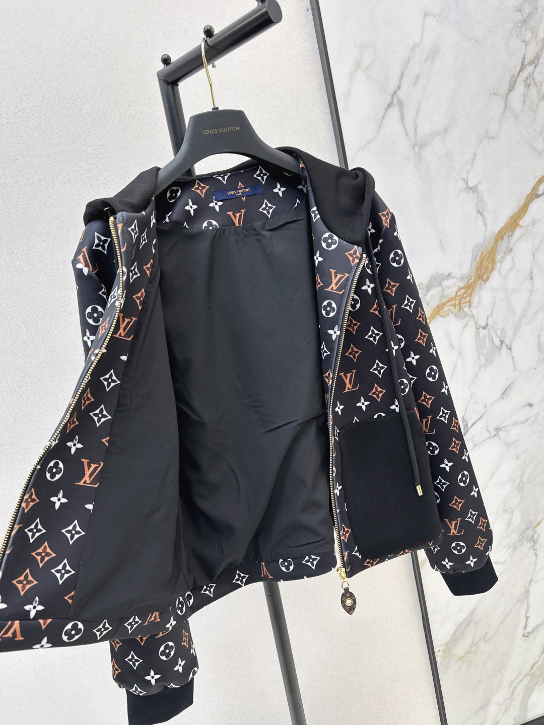 Loui 25fw hooded jacket