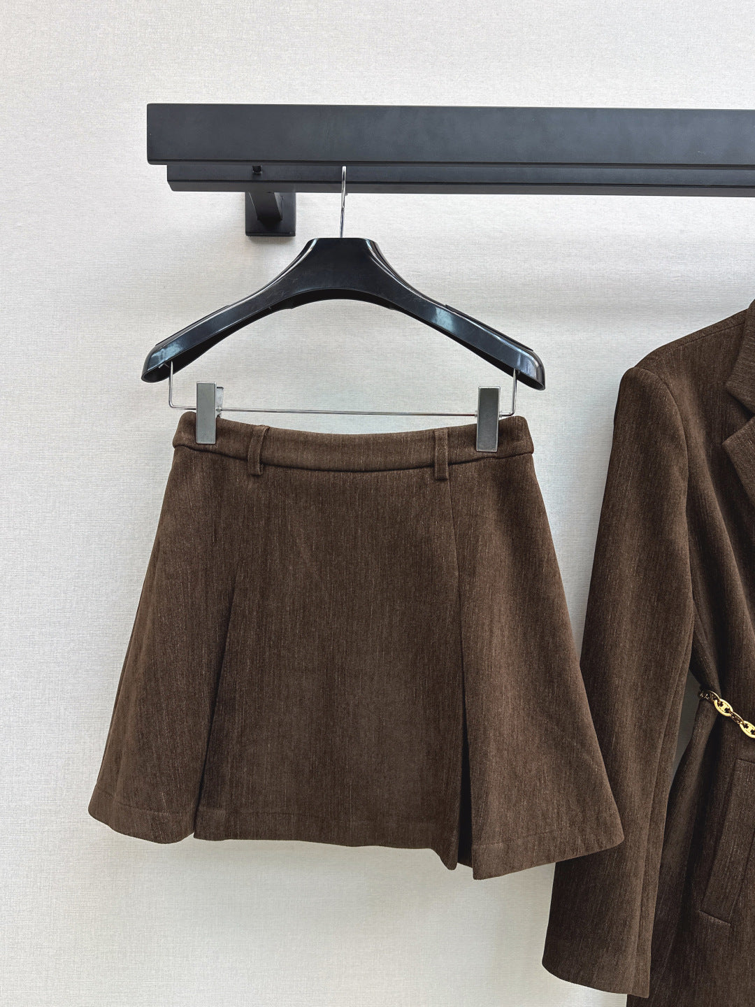 Celi 25fw blazer skirt set