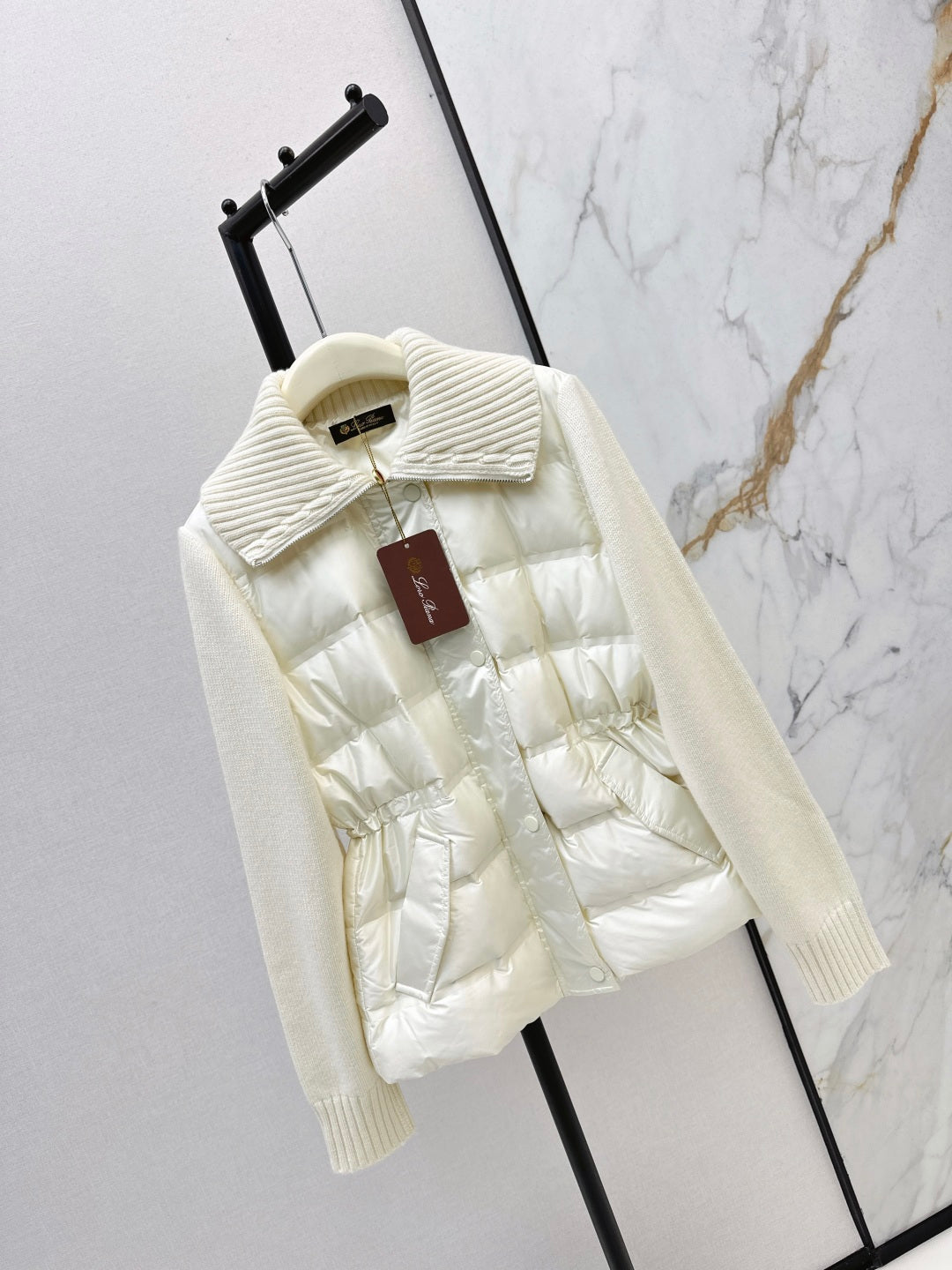 Loro 25fw down jacket